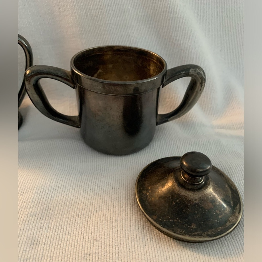 Vintage Benedict Indestructo Sugar Bowl with Lid, 3 1/2 inches Tall (Tarnished)